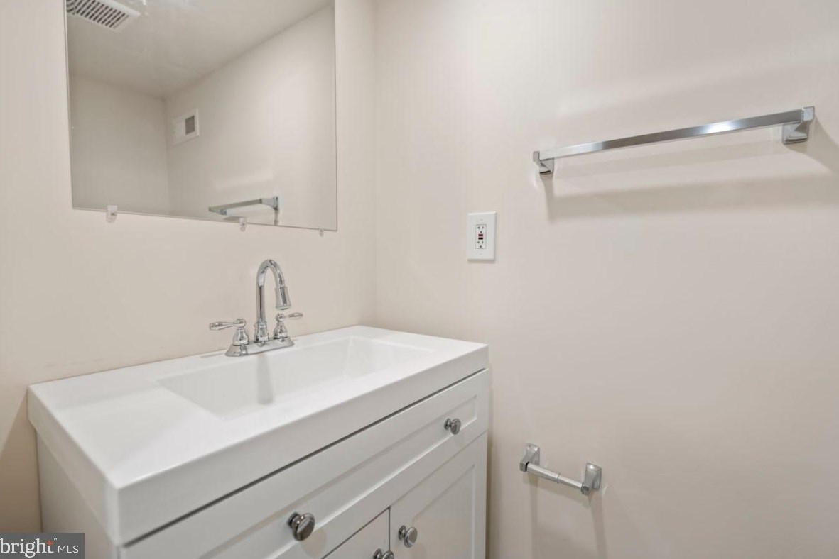 5836 Springfield Ave, Philadelphia PA  19143-5228 exterior