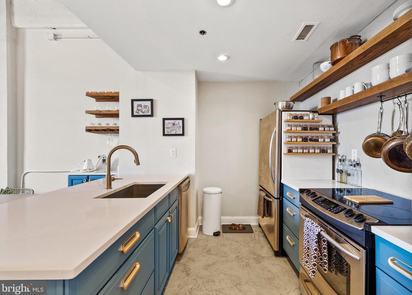 315 New St #517, Philadelphia, PA 19106