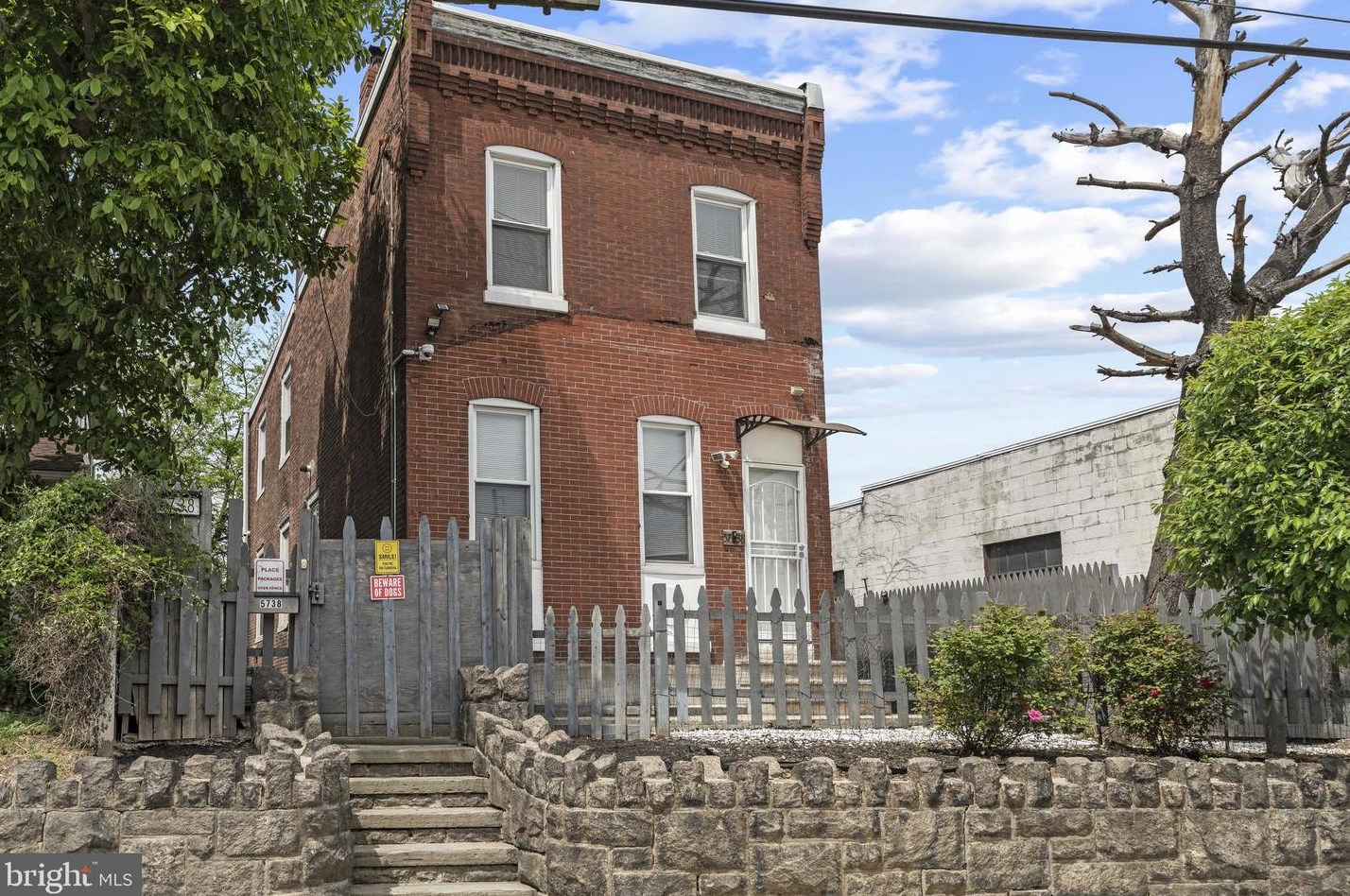5738 Tulip St, Philadelphia, PA 19135