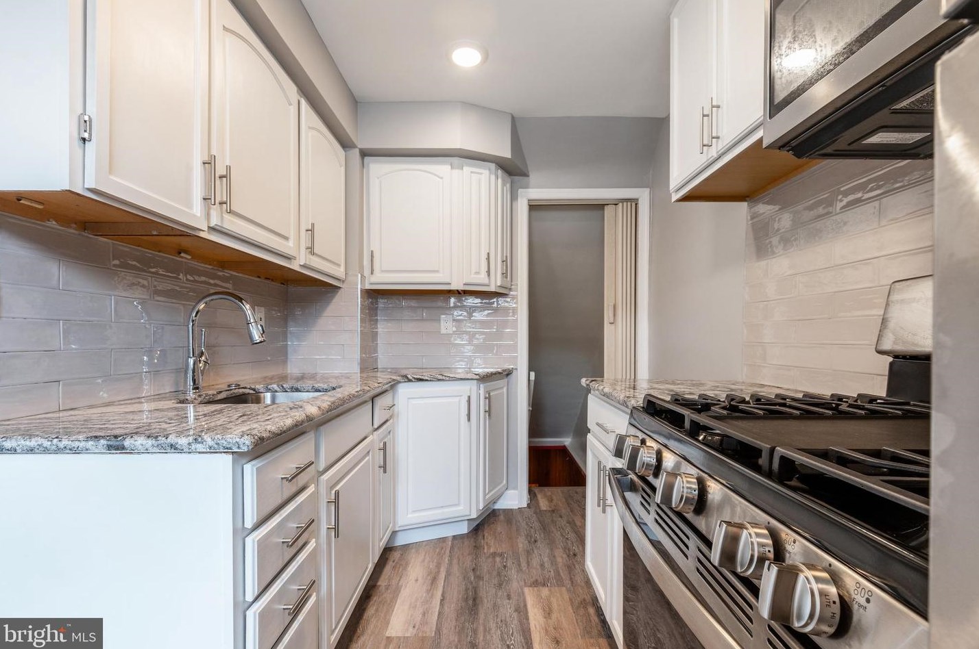 8037 Terry St, Philadelphia PA  19136-2611 exterior