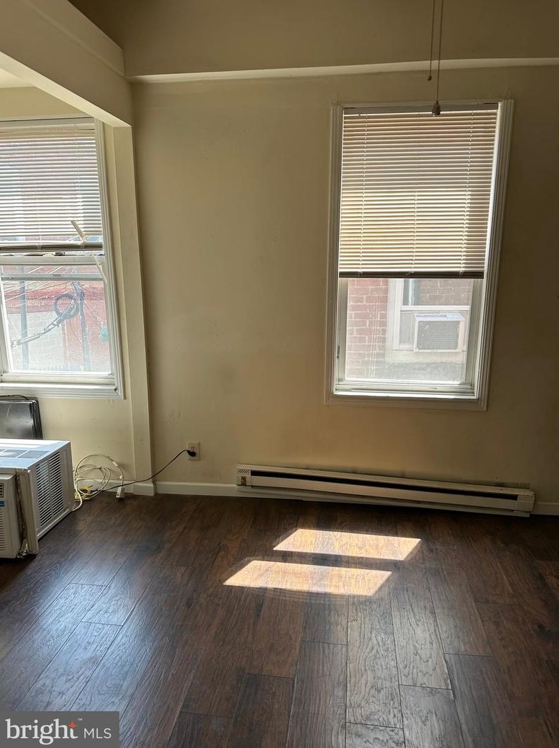 4257 Main St #9, Philadelphia, PA 19127