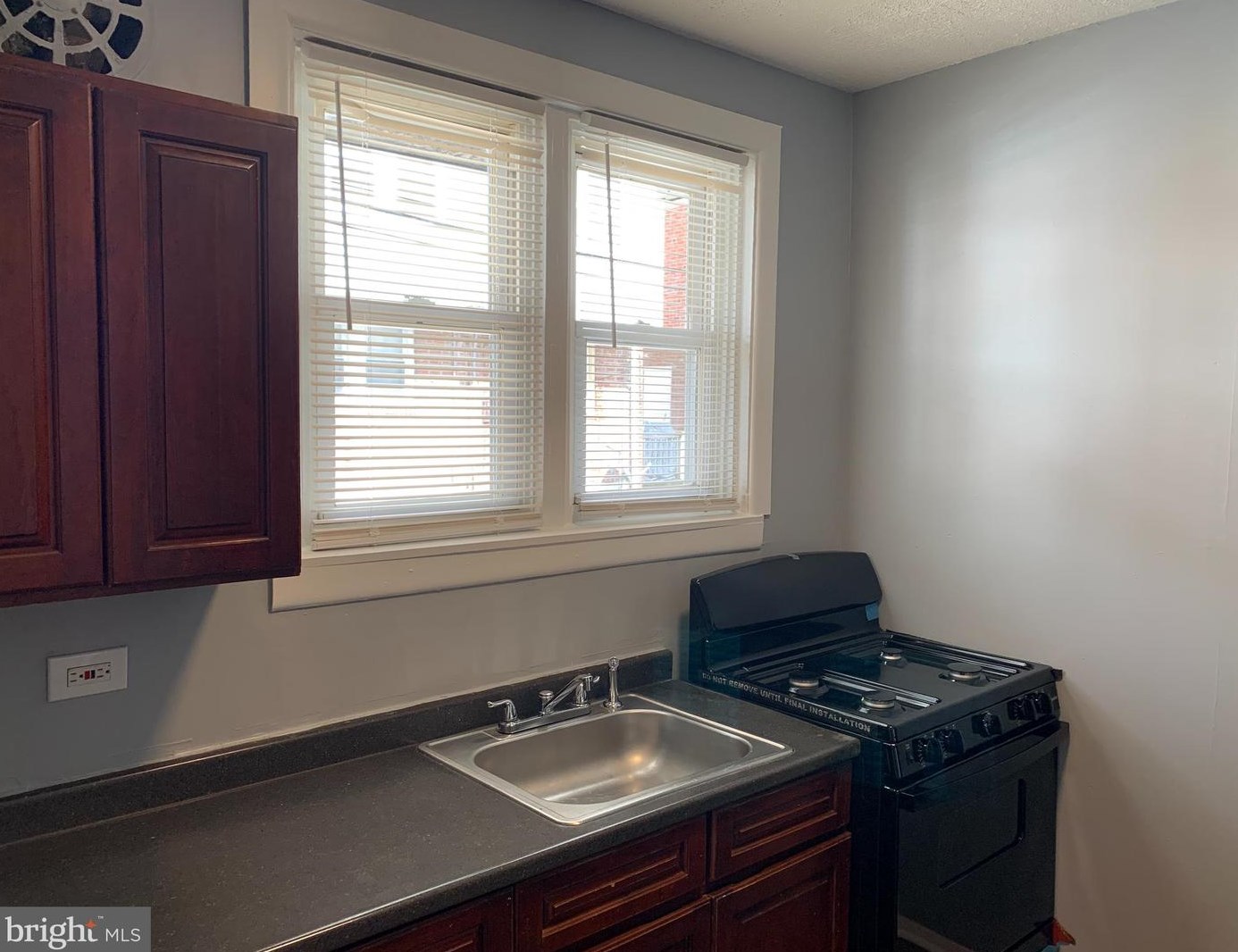 937 Brill St, Philadelphia PA 19124-1007 exterior