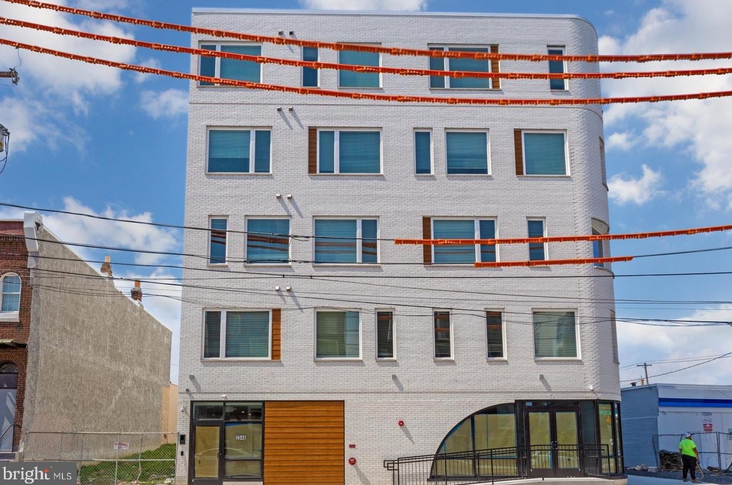 2046 Lehigh Ave, Philadelphia PA  19125-1431 exterior