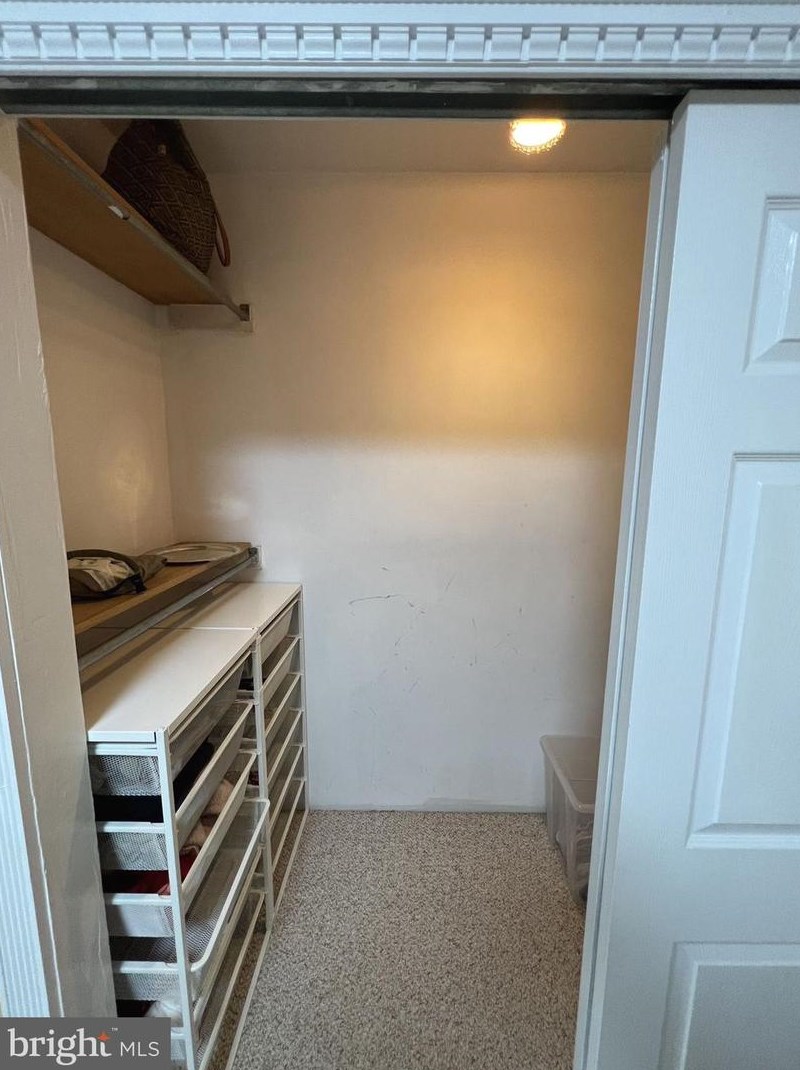 7323 Sackett St, Philadelphia PA 19152-4511 exterior