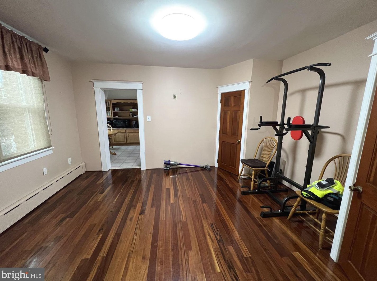 7323 Sackett St, Philadelphia PA 19152-4511 exterior