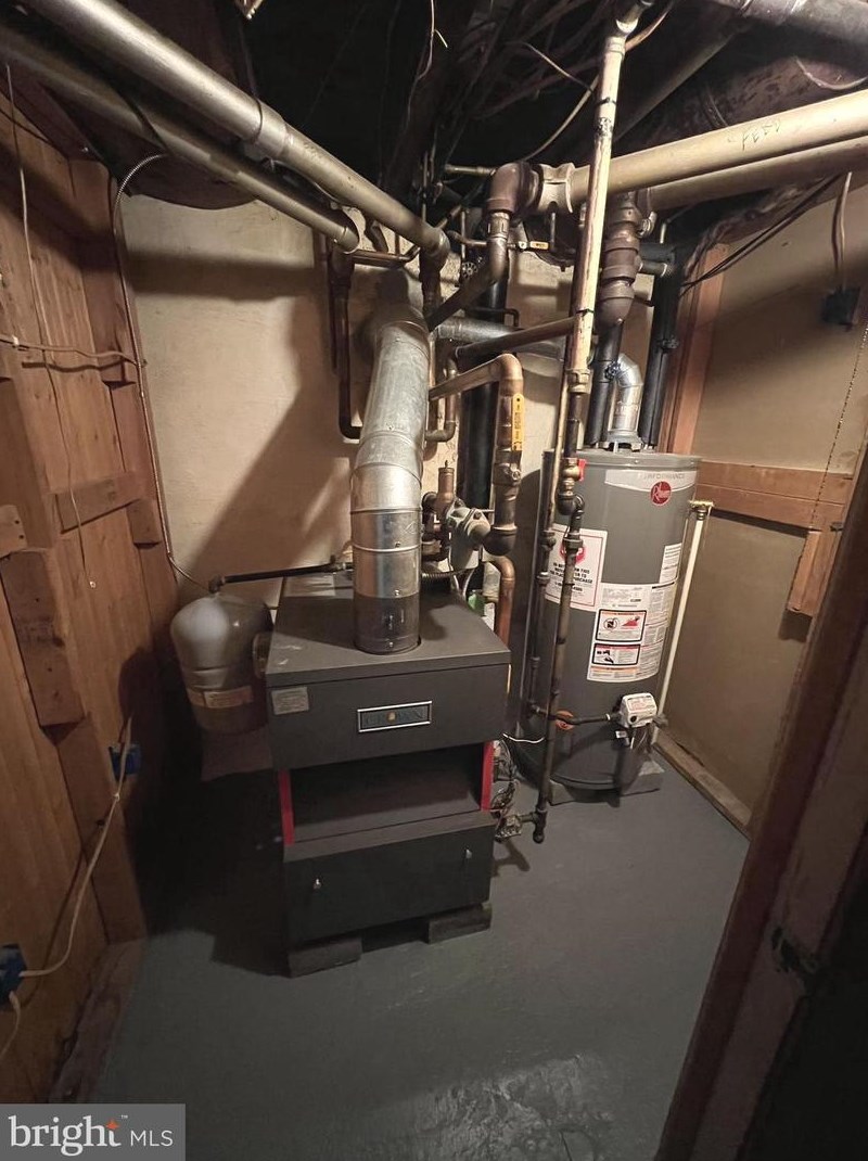 7323 Sackett St, Philadelphia PA 19152-4511 exterior