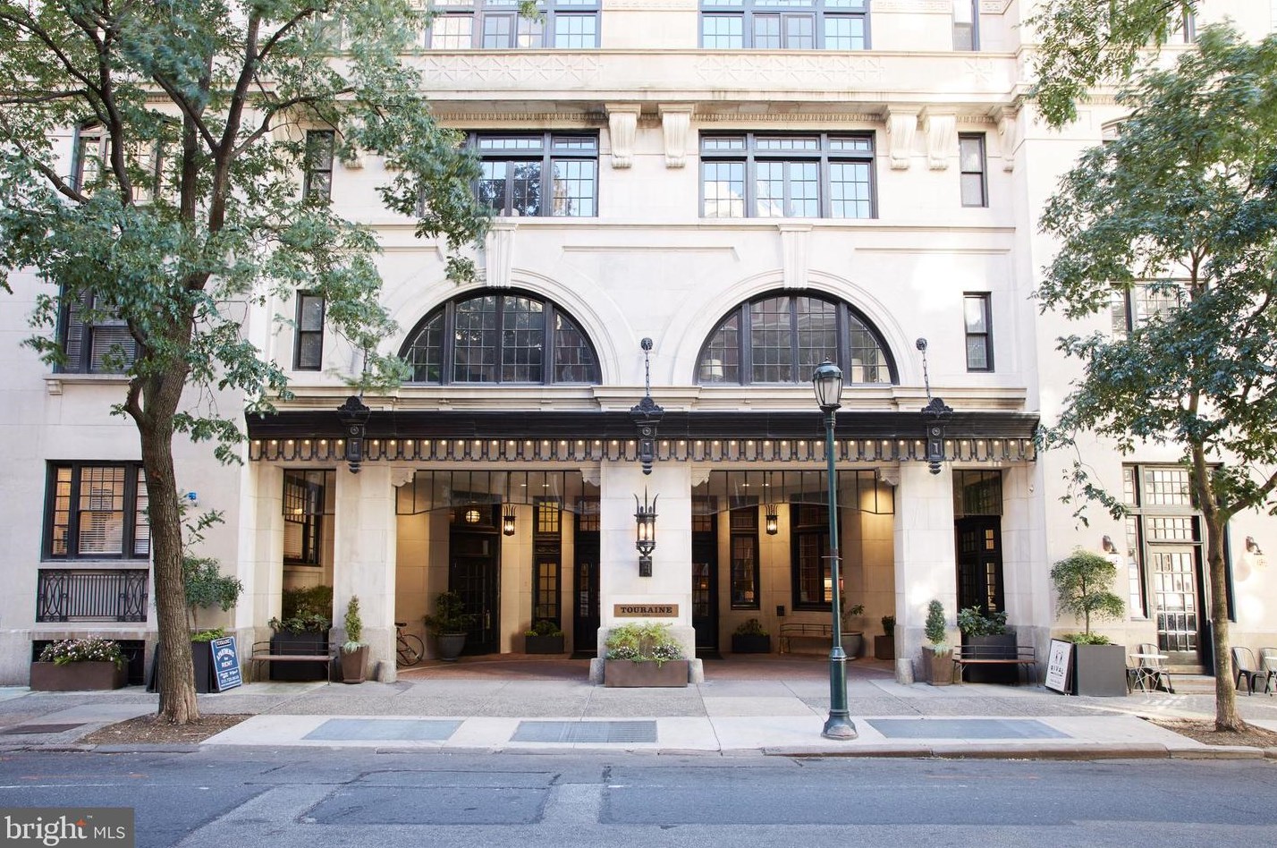 1520 Spruce St, Philadelphia PA  19102-4511 exterior