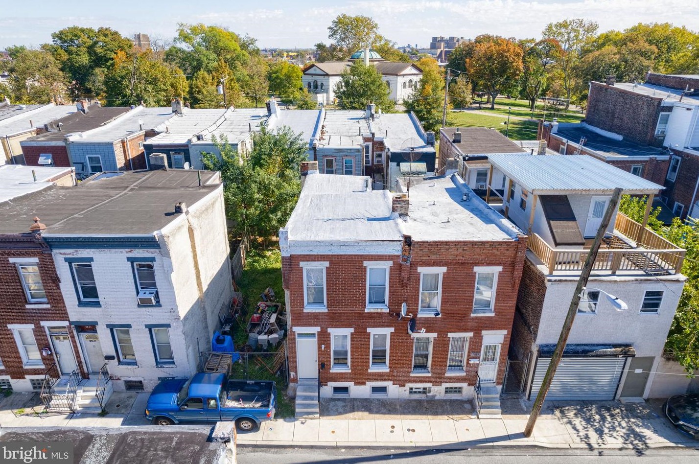 3037 Hartville St, Philadelphia, PA 19134-3032