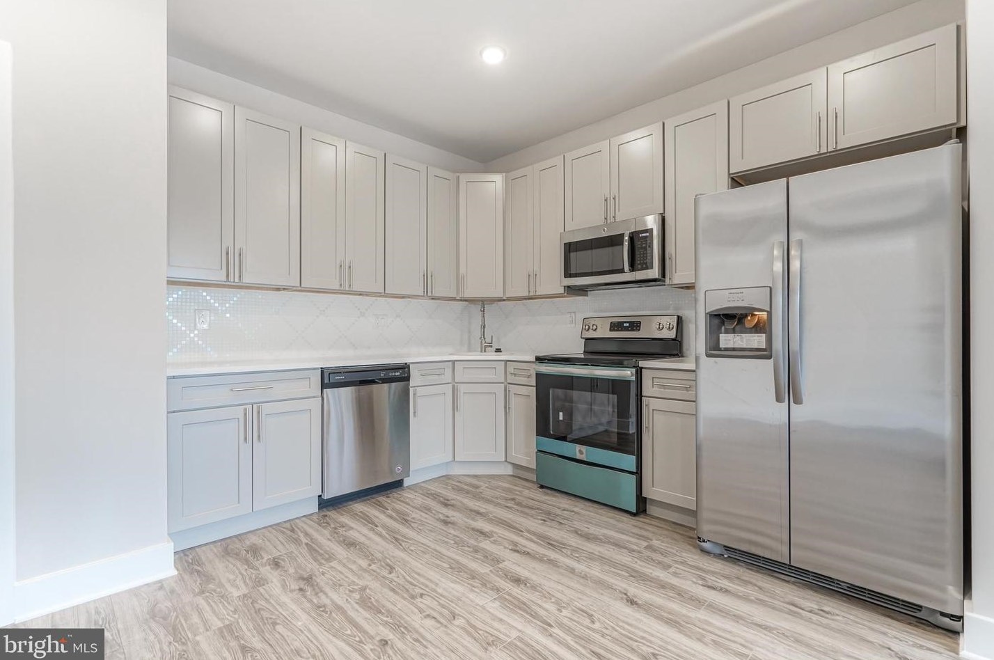 2162 E Norris St, Philadelphia, PA 19125