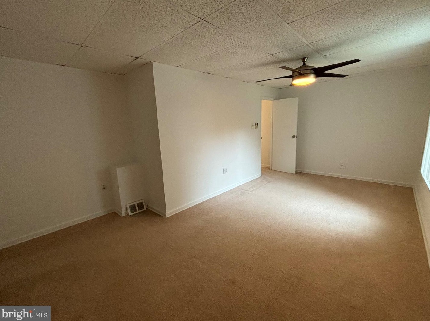 15141 Wayside Rd, Philadelphia PA 19116-1403 exterior