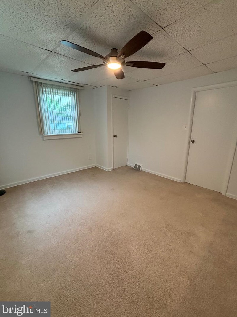 15141 Wayside Rd, Philadelphia PA 19116-1403 exterior