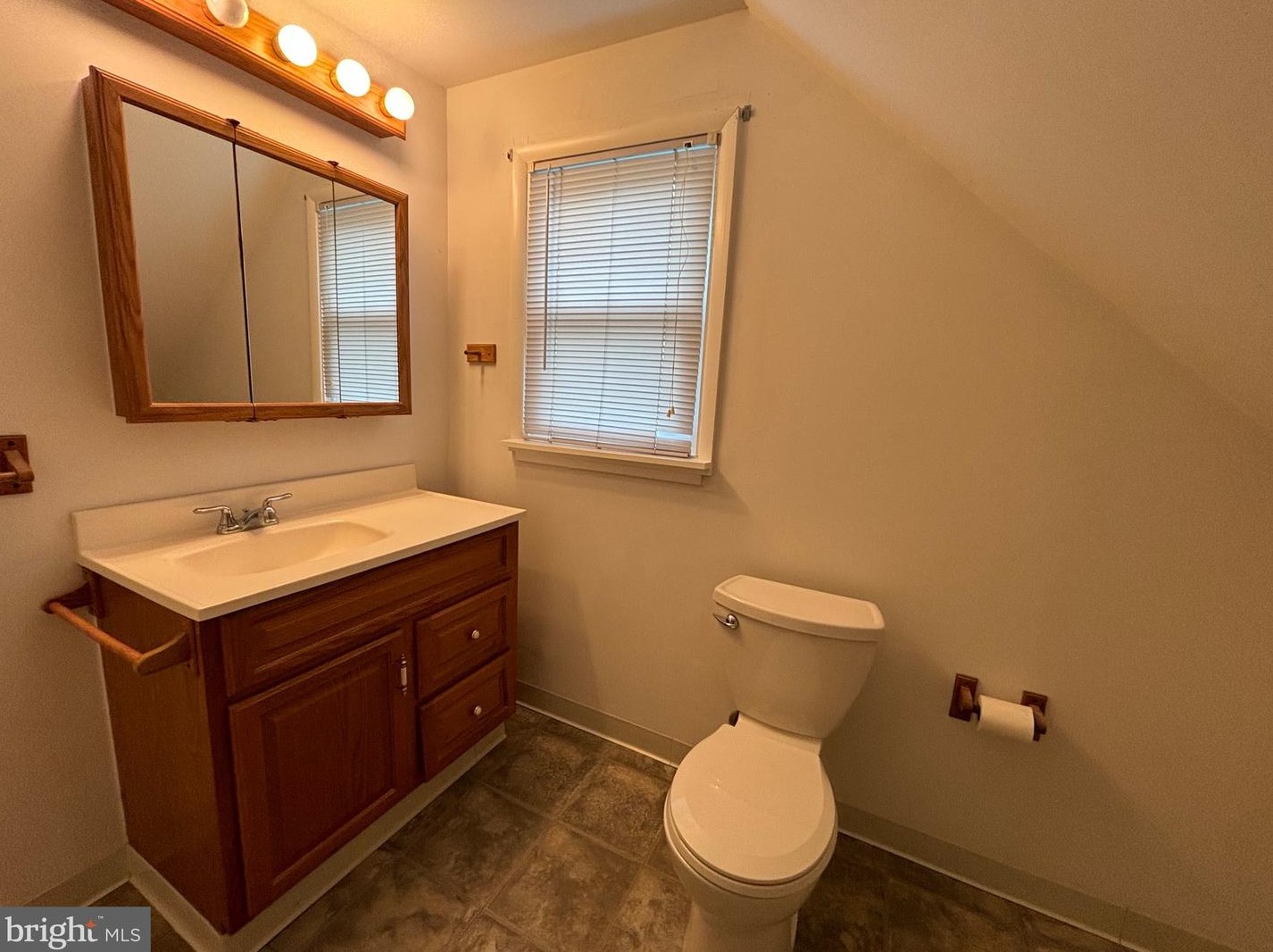 15141 Wayside Rd, Philadelphia PA 19116-1403 exterior