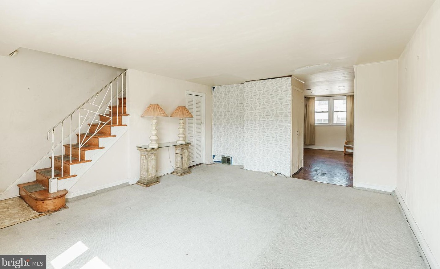 7529 Woodcrest Ave, Philadelphia, PA 19151-2702