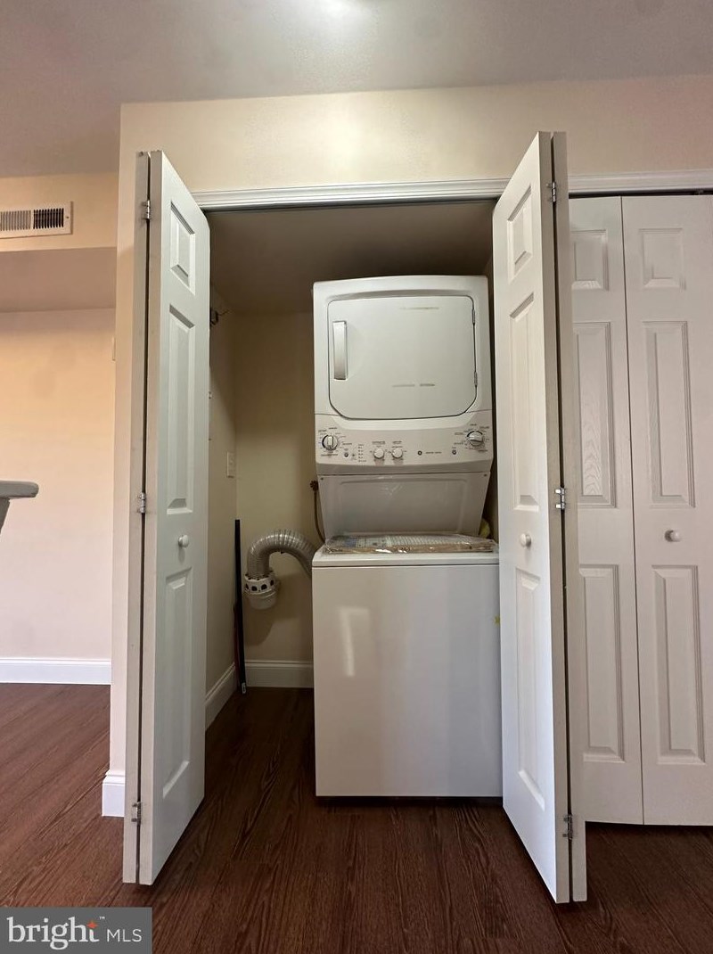 15173 Beverly Dr, Philadelphia PA  19116-1410 exterior