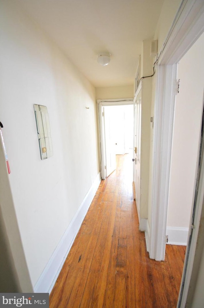 444 Queen Ln, Philadelphia PA  19144-4621 exterior