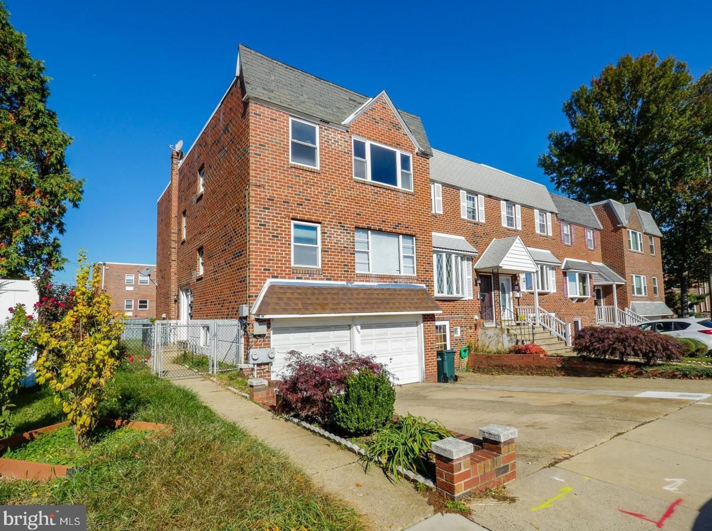 9860 Garvey Dr, Philadelphia, PA 19114-2116