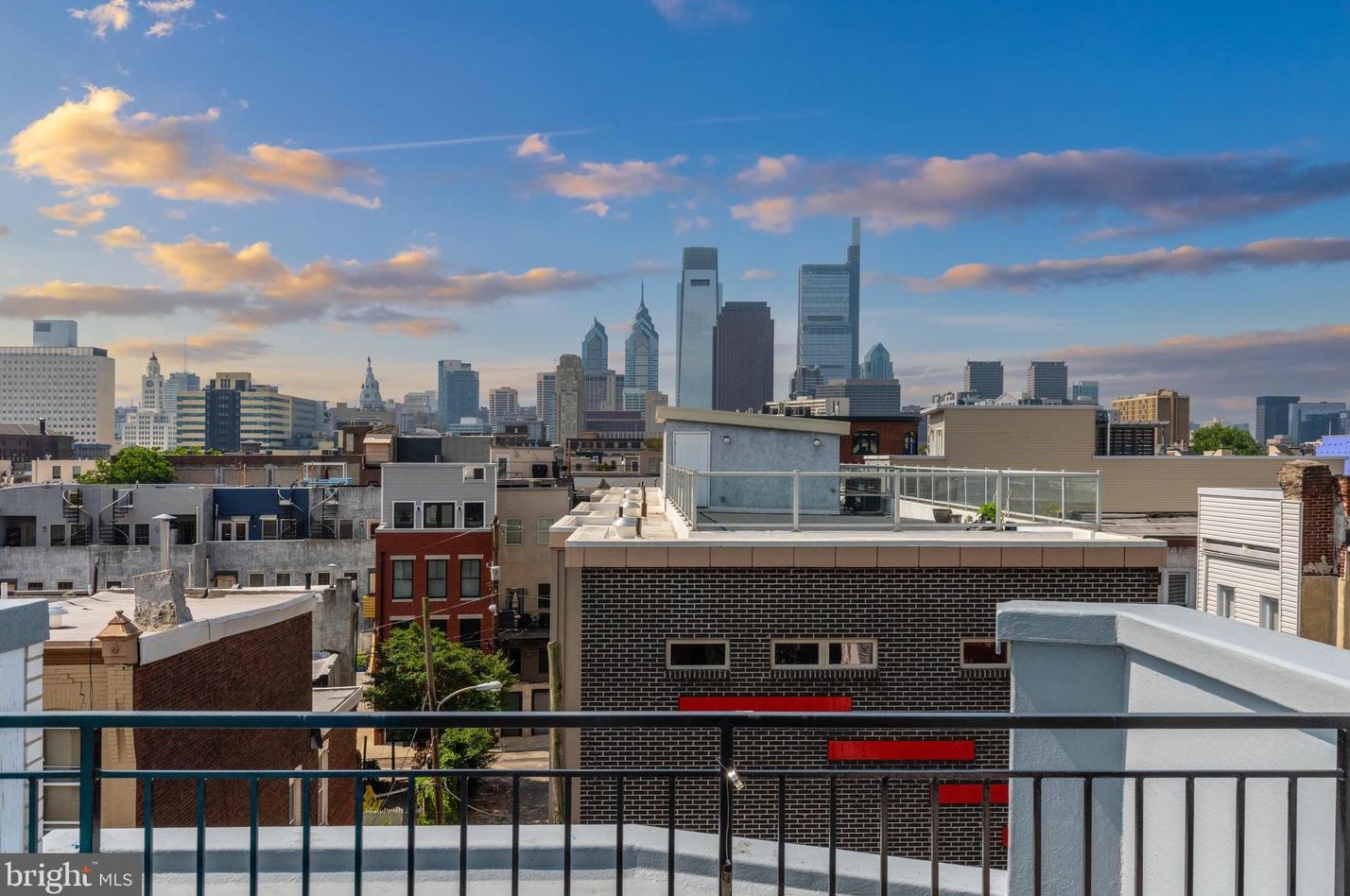 1633 Swain St, Philadelphia PA  19130-2827 exterior