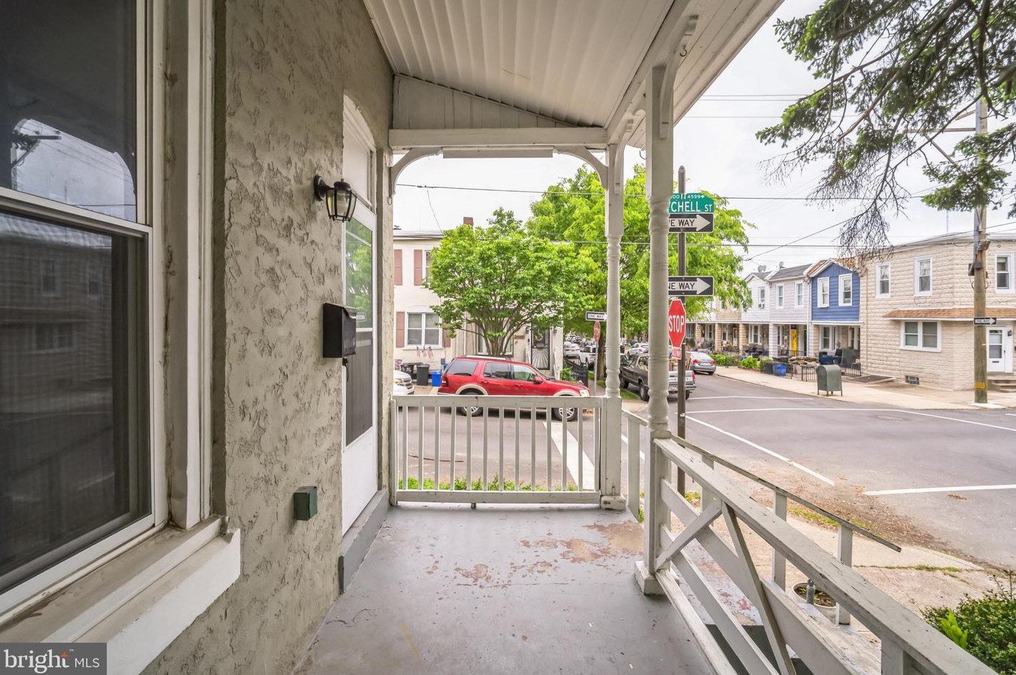 455 Ripka St, Philadelphia, PA 19128-3331