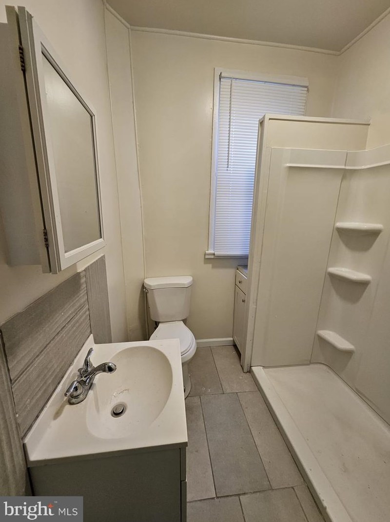 833 E Cornwall St, Philadelphia, PA 19134