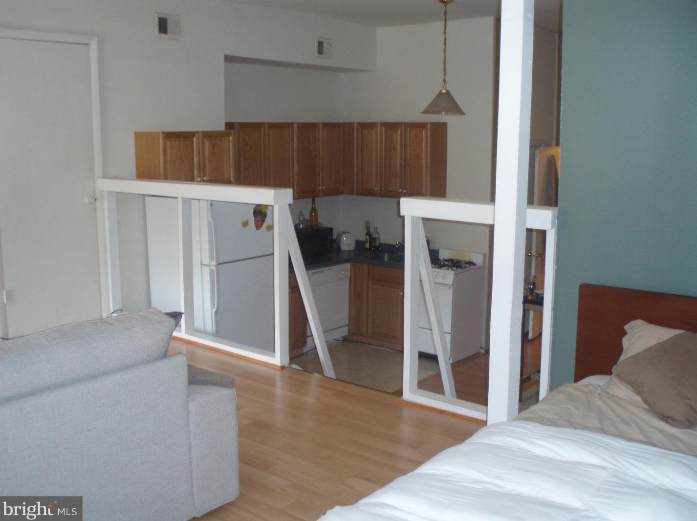2043 Green St #2f, Philadelphia, PA 19130