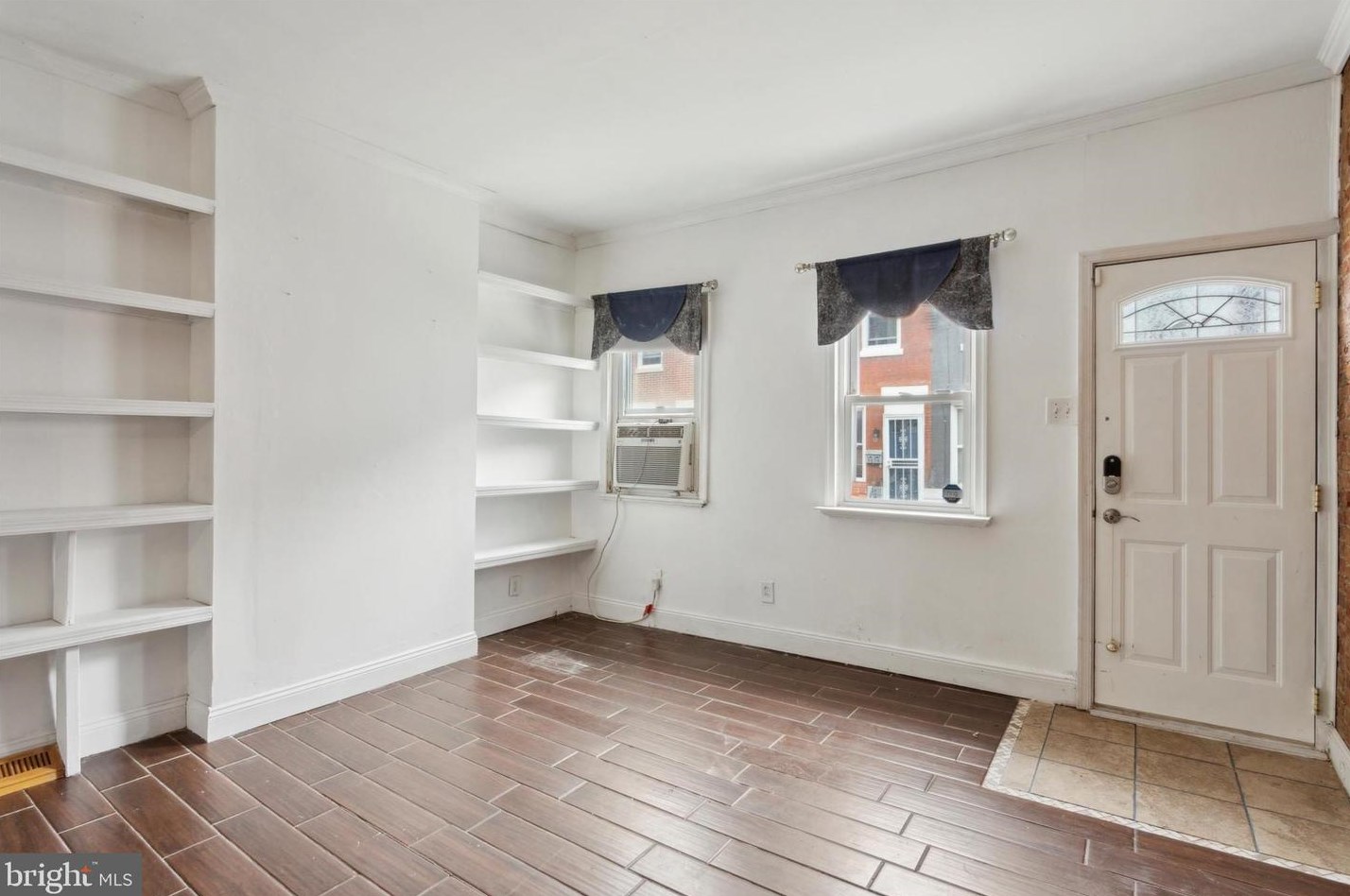 1916 Sigel St, Philadelphia, PA 19145-2030