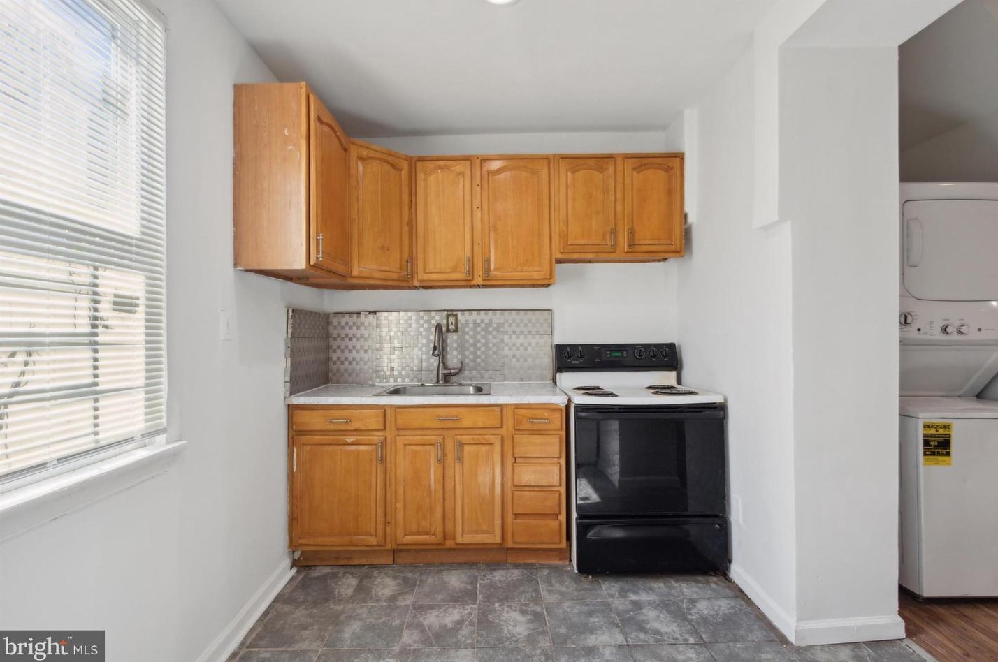 2553 Napa St, Philadelphia PA  19132-2917 exterior