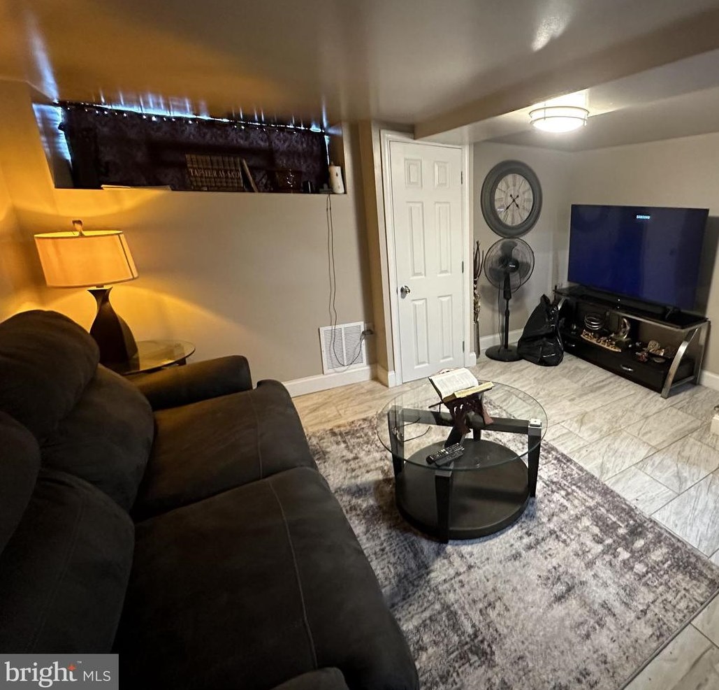 634 Tabor Rd, Philadelphia PA  19120-2637 exterior