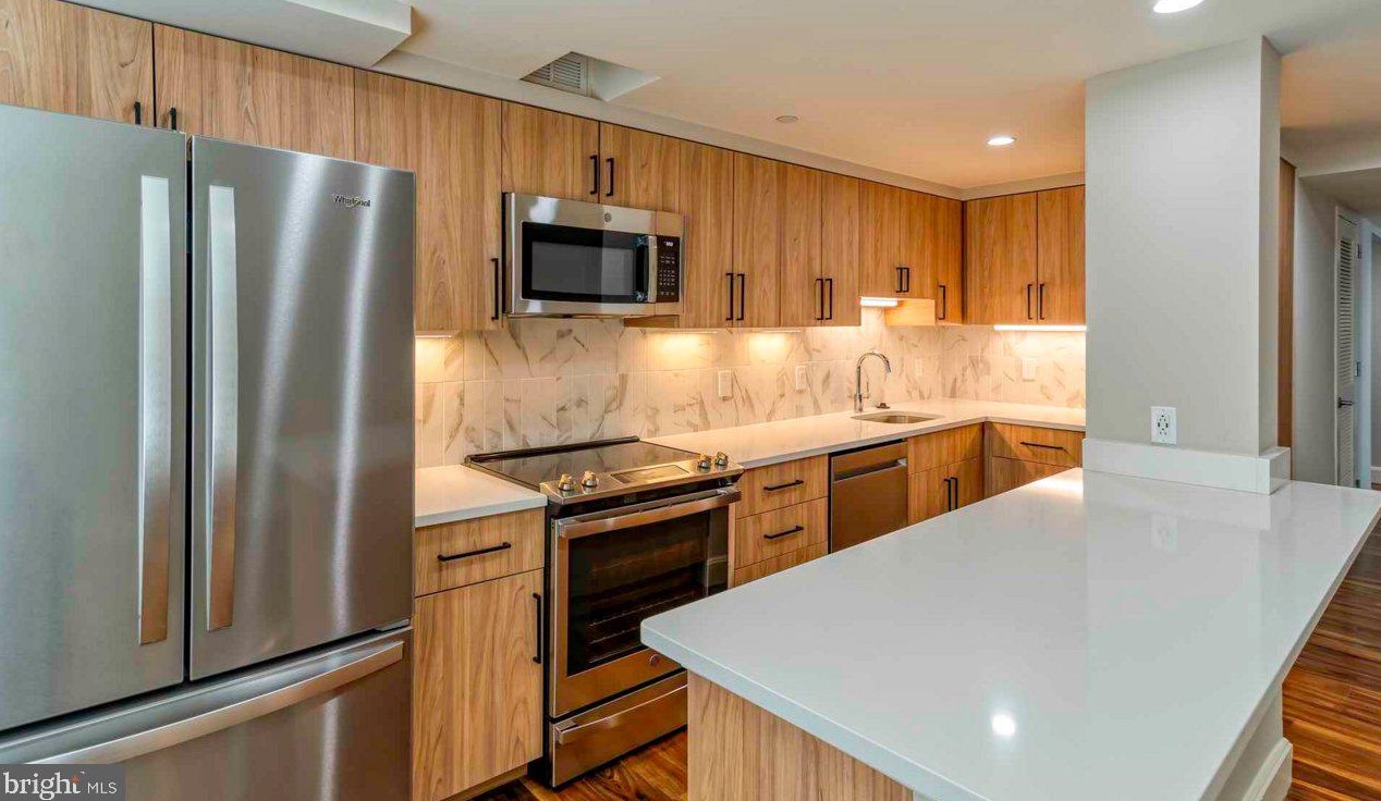 1815 John F Kennedy Blvd, Philadelphia PA 19103-1701 exterior