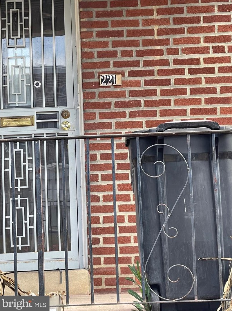 221 Sparks St, Philadelphia, PA 19120-1416
