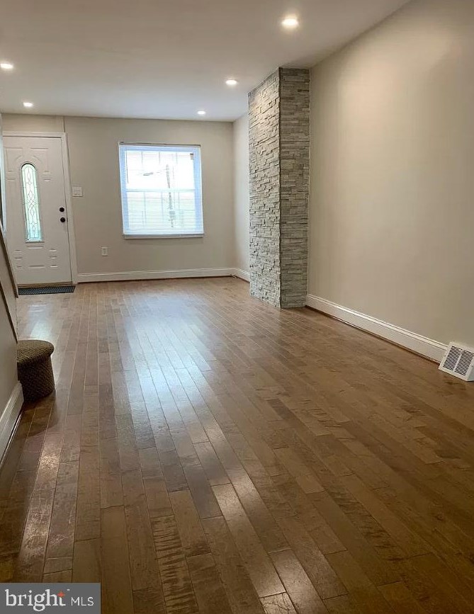 2673 Sepviva St, Philadelphia, PA 19125-1832