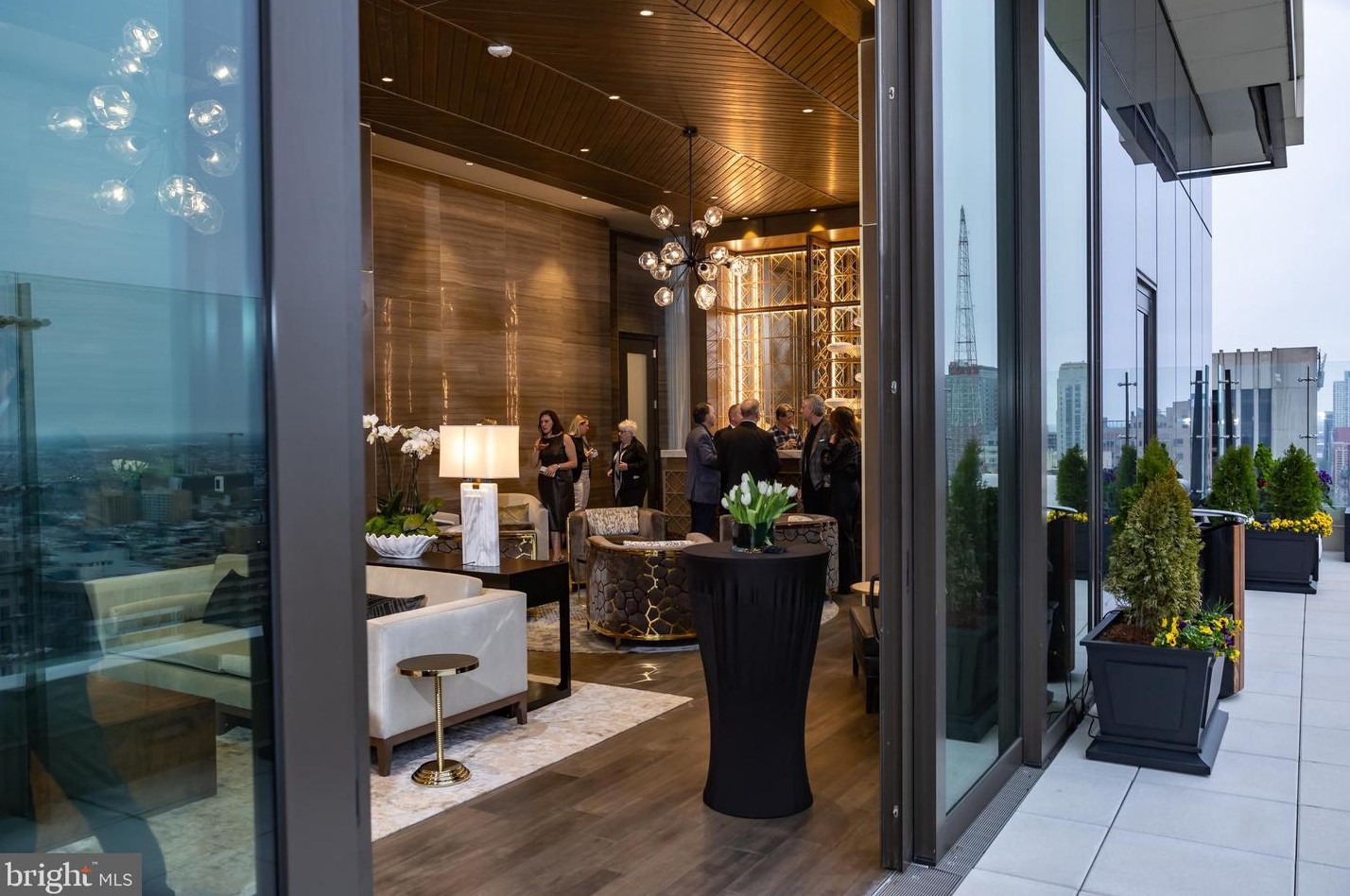 1911 Walnut St, Philadelphia PA  19103-4609 exterior