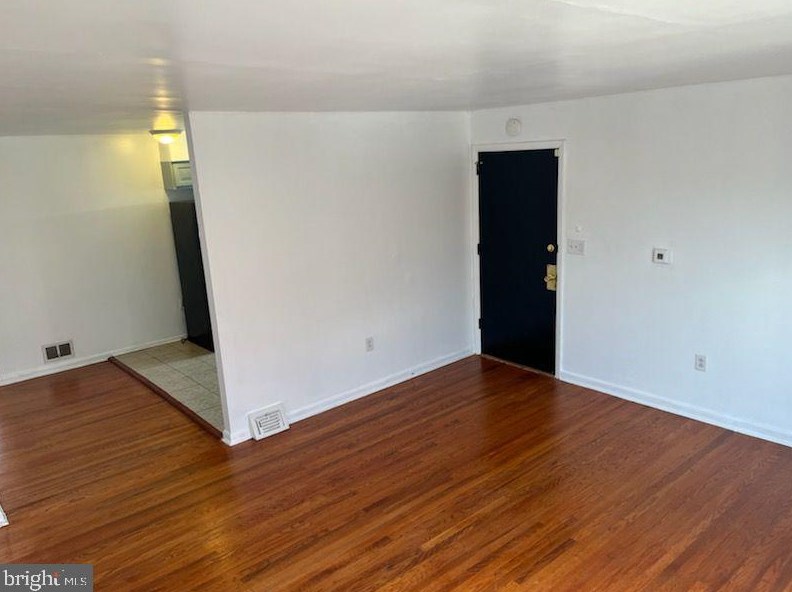 7524 Brentwood Rd #2nd Fl, Philadelphia, PA 19151