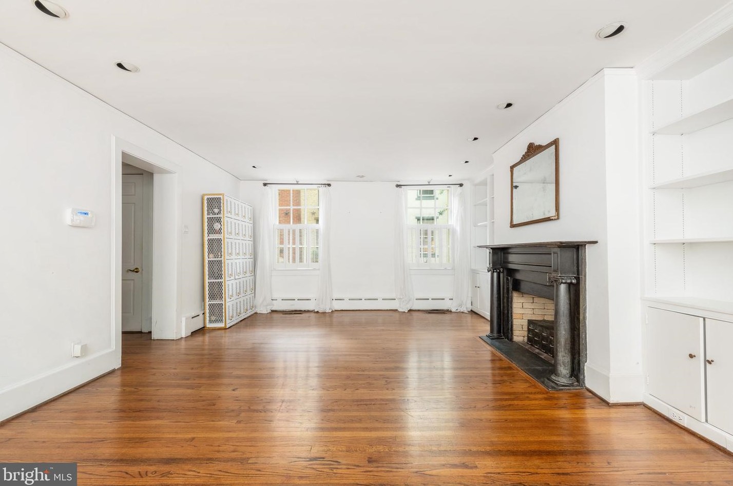 1914 Panama St, Philadelphia PA 19103-6610 exterior