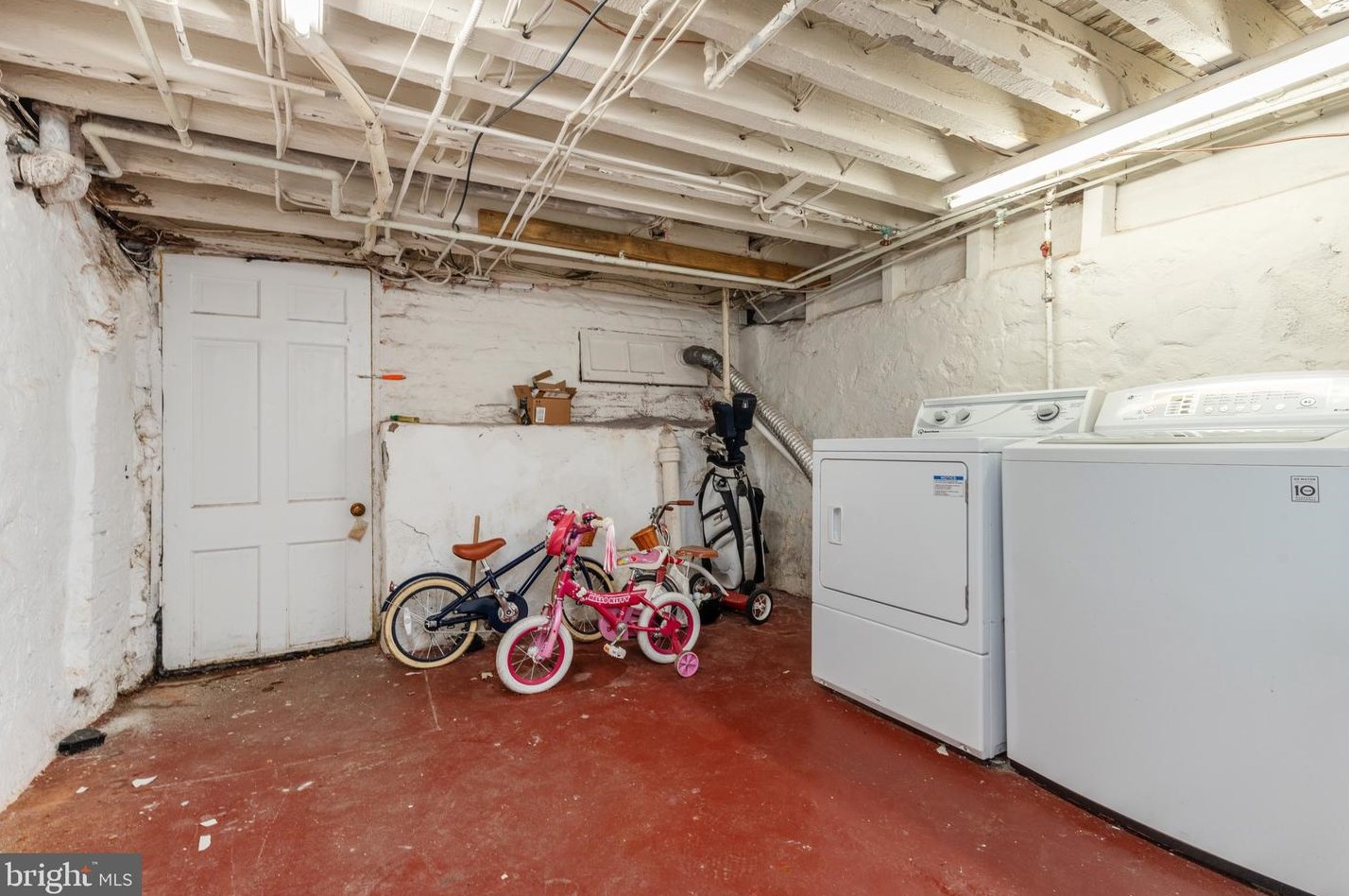 1914 Panama St, Philadelphia PA 19103-6610 exterior