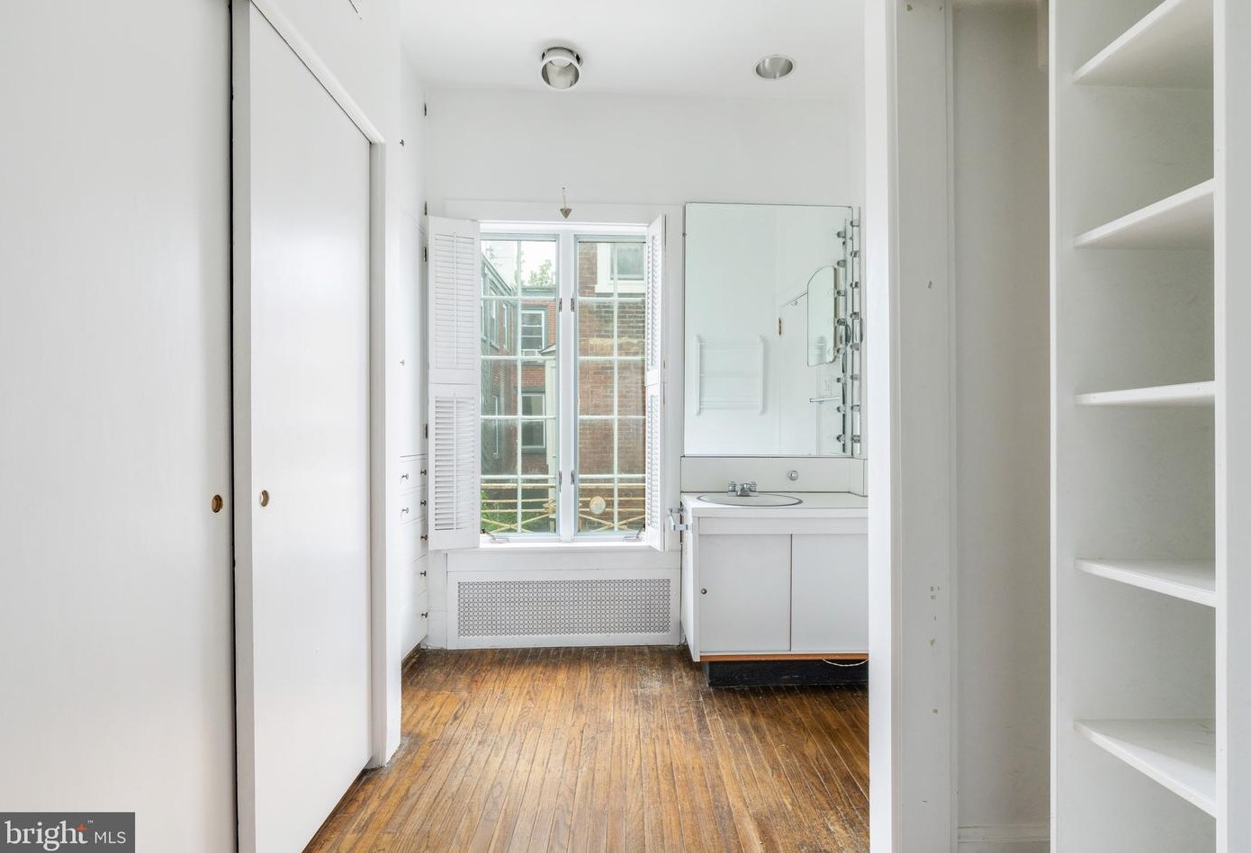 1914 Panama St, Philadelphia PA 19103-6610 exterior