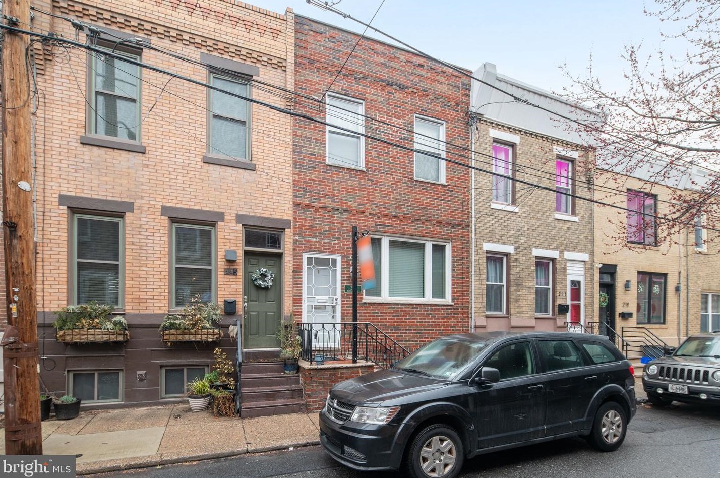 223 Mountain St, Philadelphia, PA 19148-1319