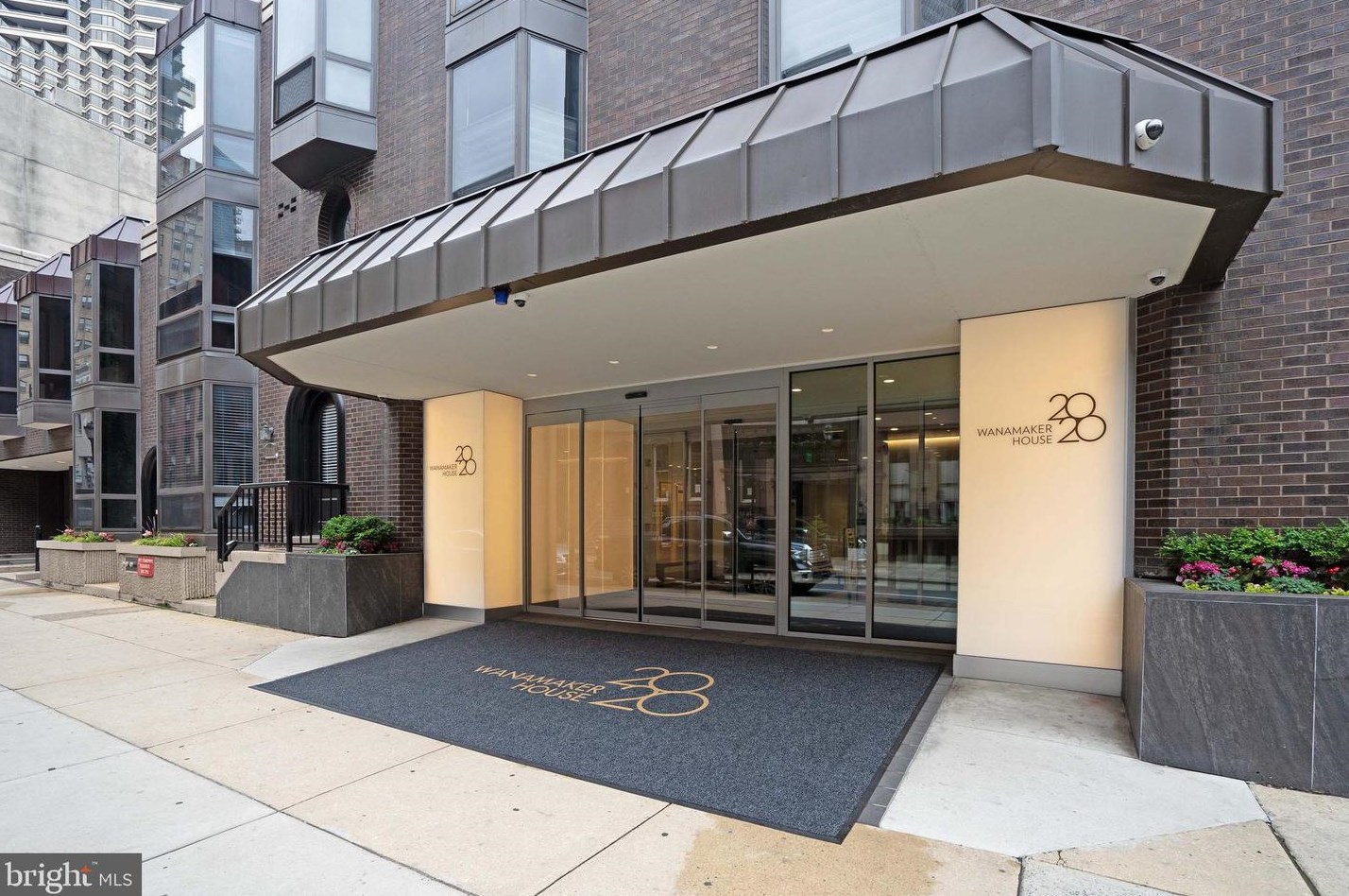 2018 Walnut St, Philadelphia PA  19103-5608 exterior