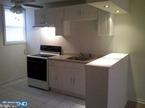 2342 Greenwich St, Philadelphia, PA 19146