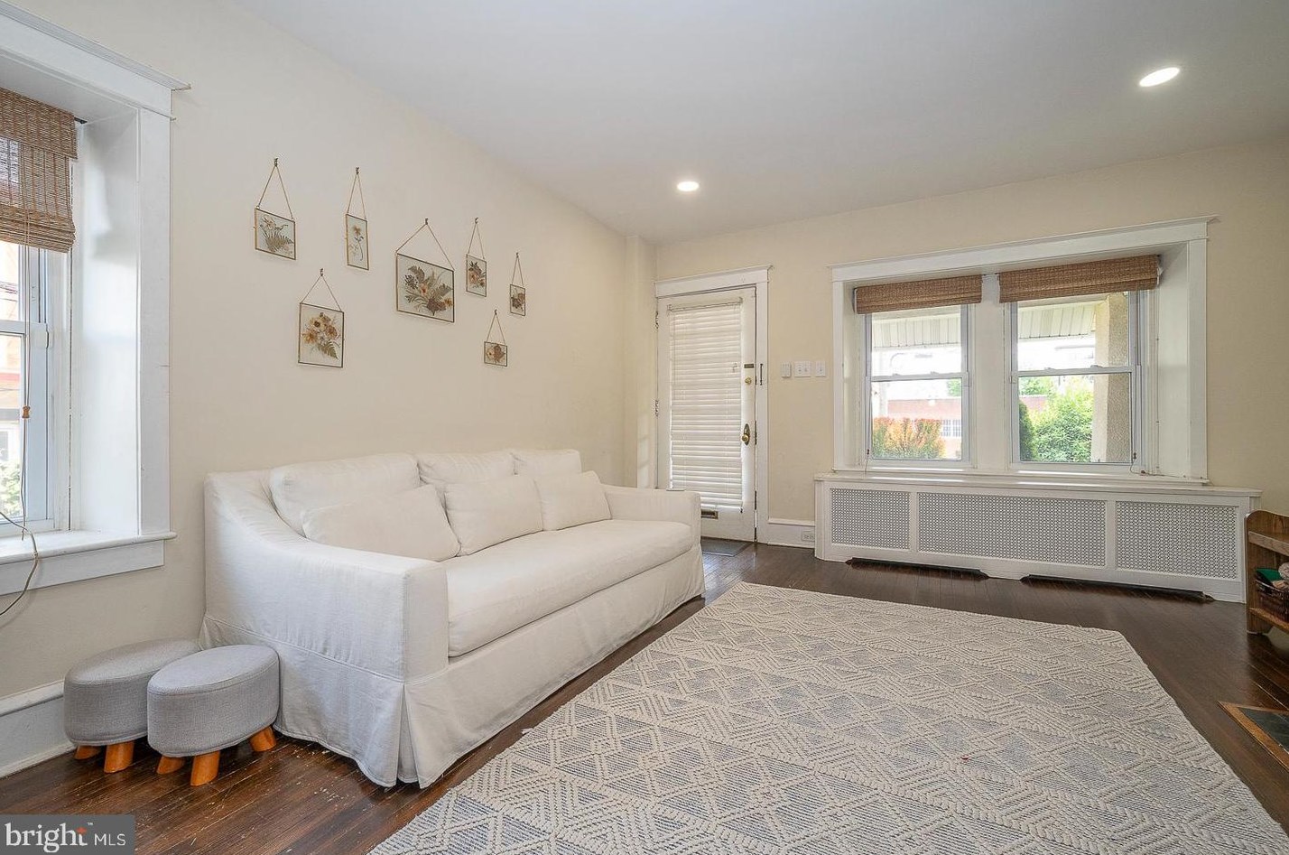 13 Mount Pleasant Ave, Philadelphia PA  19119-2410 exterior