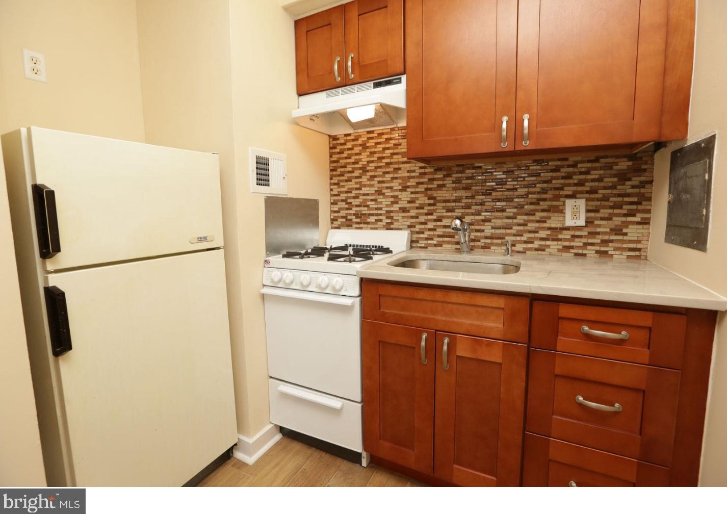 210117 Chestnut St #826, Philadelphia, PA 19103