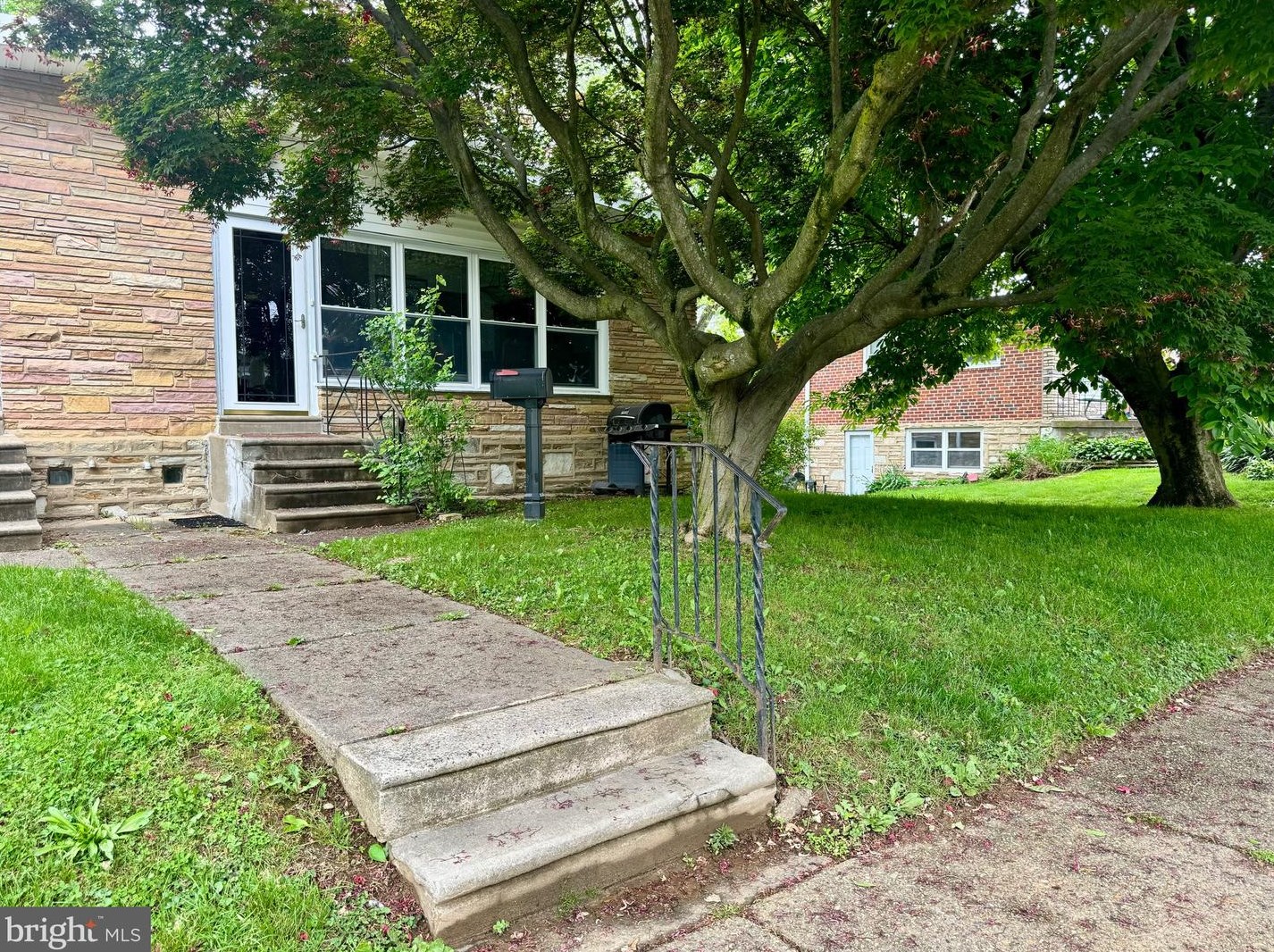 1111 Bingham St, Philadelphia, PA 19115-3703