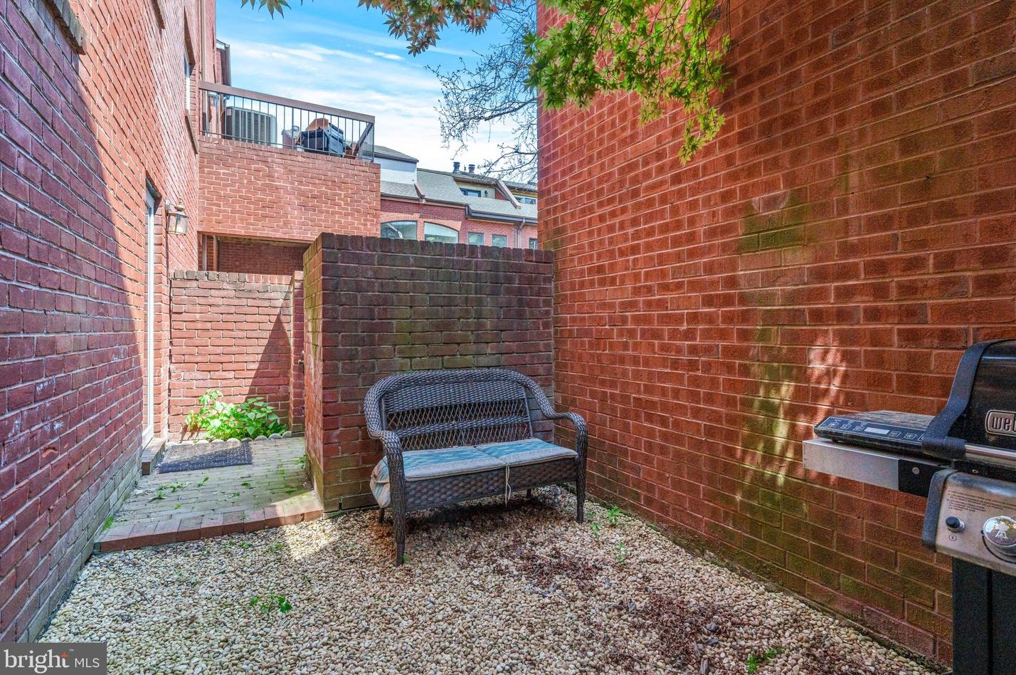 717 Philip St, Philadelphia PA  19147-3314 exterior