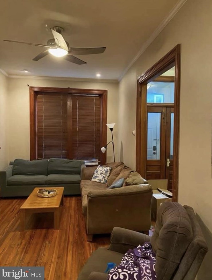 923 25th St, Philadelphia, PA 19146-2444