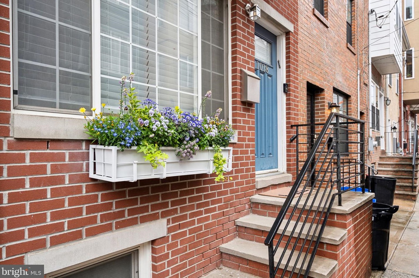 1018 Cleveland St, Philadelphia, PA 19146-2649