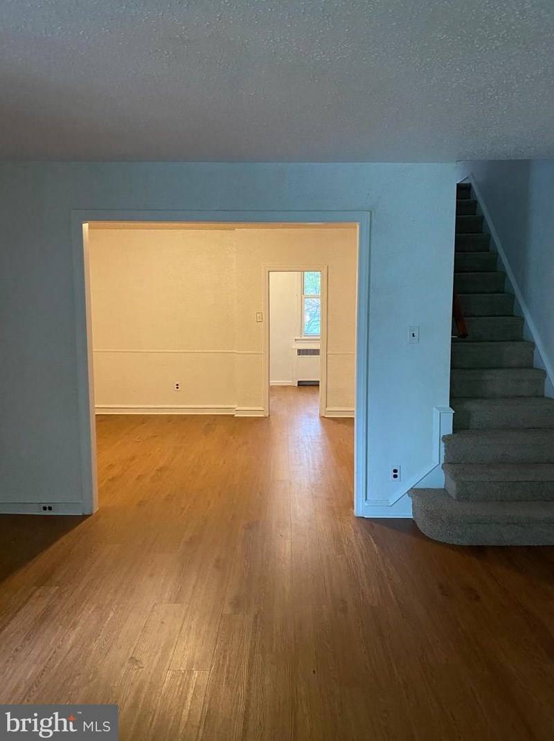 5643 Rosehill St, Philadelphia, PA 19120