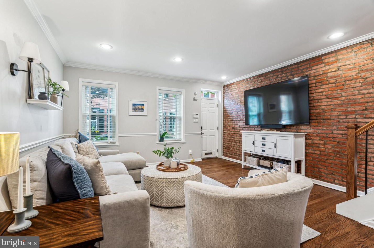 1827 Pemberton St, Philadelphia PA  19146-1823 exterior