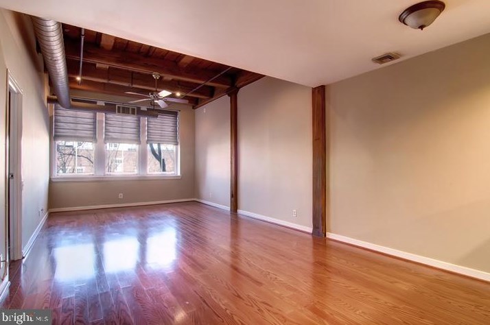 301 Race St Apt 309, Philadelphia, PA 19106