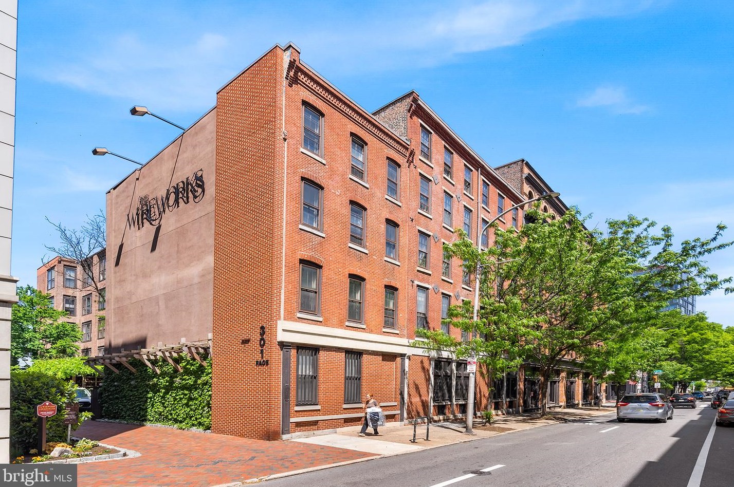 301 Race St #506, Philadelphia, PA 19106