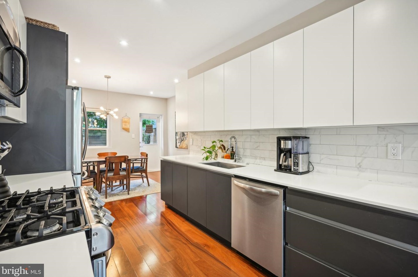 3010 Cabot St, Philadelphia PA 19121-4407 exterior