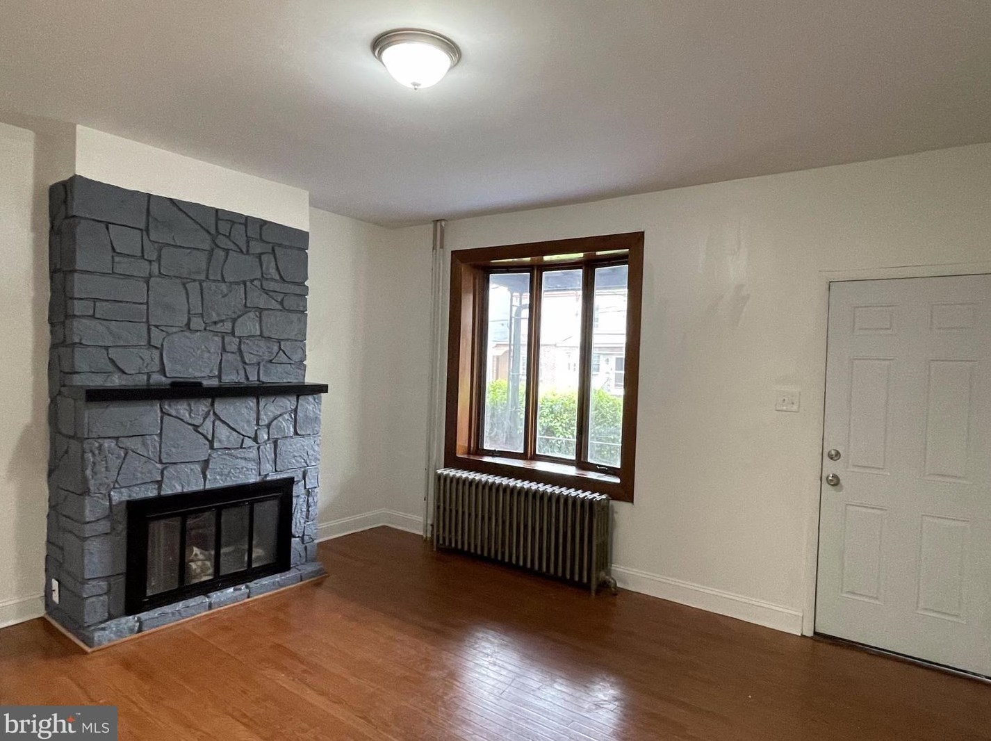 7429 Bingham St, Philadelphia, PA 19111-3615